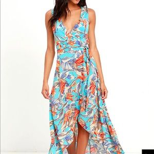 LuLus wrap Dress *worn one time :)